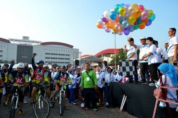 Hari Kesehatan Nasional ke - 51 tahun 2015 dimeriahkan rangkaian kegiatan kesehatan