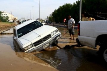 Dua orang tewas akibat banjir di Jeddah