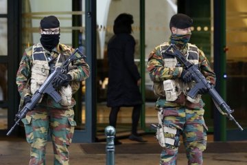 TEROR PARIS - Polisi Belgia razia lagi, dua ditangkap