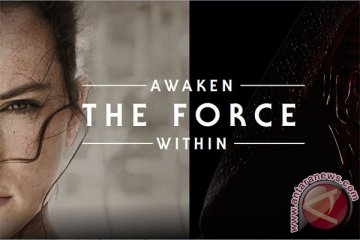 Joseph Gordon-Levitt bergaya ala Yoda di premier Star Wars