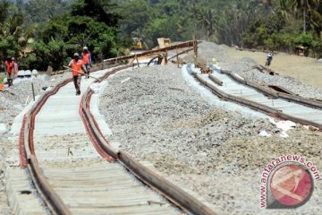 Jalur kereta api Trans Sumatera Medan-Aceh mangkrak