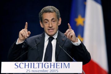 Nicolas Sarkozy ditangkap karena didanai Moamar Kadhafi