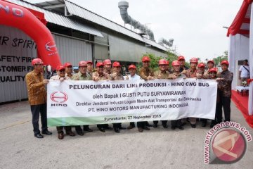 Hino produksi kembali bus berbahan gas