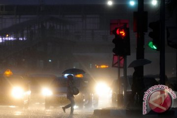 Hujan landa Jakarta hingga Selasa malam