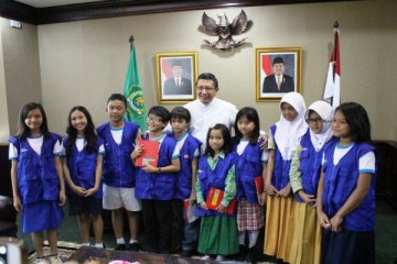 Menag diwawancarai 11 repoter cilik