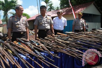 Apes, pemburu babi tewas tertembak senjata sendiri