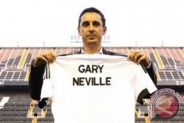 Barcelona lawan pertama Gary Neville 