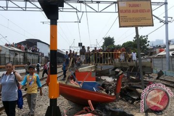 KECELAKAAN METROMINI - Seorang korban kembali teridentifikasi