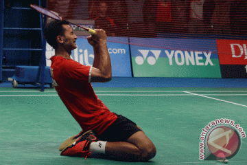 Tommy Sugiarto sabet gelar juara Yonex Sunrise