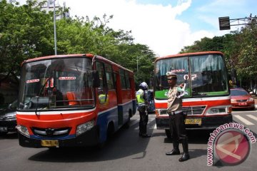 Polda Metro usul cabut izin angkutan tak laik jalan