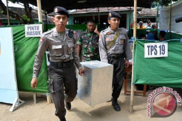 Kriminal kemarin, tangkap penabrak bayi hingga pemecatan polisi