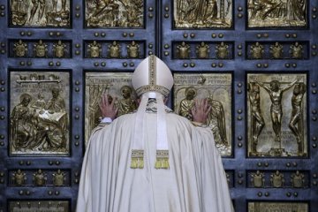 Paus sambut 5.000 pendatang peringati Hari Pengungsi Sedunia