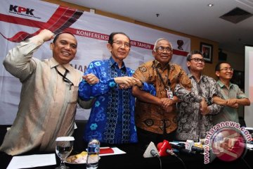 Yulianis ungkap komisioner KPK terima uang Nazaruddin