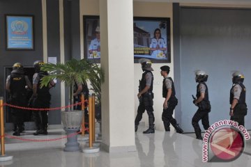 Polisi geledah penghuni Lapas Tabanan
