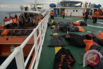 Total korban tewas kecelakaan KM Marina dievakuasi 63 orang