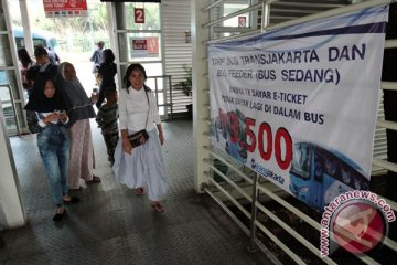 Transjakarta sediakan bus pengumpan dari Stasiun Tebet