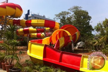 Atlantis punya wahana baru Dragon Slide