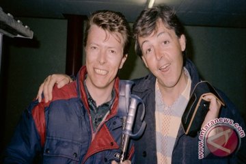 Paul McCartney unggah persembahan bagi David Bowie
