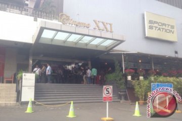 Polisi periksa gedung Djakarta Theatre