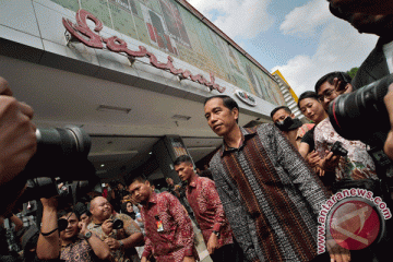 Presiden Jokowi tinjau situasi Jakarta