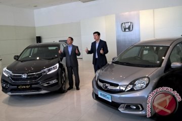 Honda hadirkan New Mobilio dan New CR-V Prestige