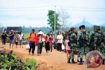 Ratusan warga eks Gafatar dievakuasi dari Mempawah