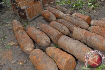 Tiga karung berisi mortir ditemukan di Karawang