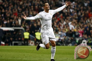 Dikritik mandul, Ronaldo jawab "lihat saja di Google"