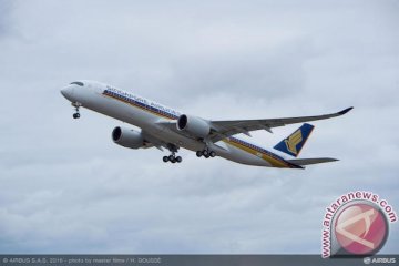 Pesawat baru A350 XWB perdana SIA mengudara