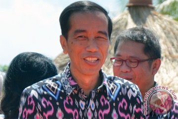 Saksikan gerhana dari Bogor, Presiden mencuit 'kebesaran Tuhan'