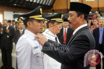Bupati dan Wabup Kotawaringin Timur Dilantik