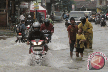 Mayoritas korban banjir PGP Bekasi menolak dievakuasi