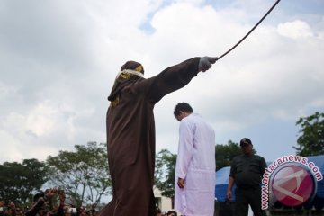 13 pelanggar syariat Islam dicambuk di Aceh