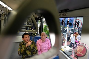 Dubes Australia kunjungi ruang kontrol TransJakarta