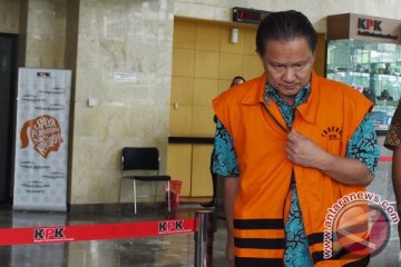 Bobby Mamahit didakwa terima Rp576 juta