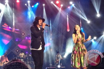 Mocca bocorkan lagu duet bersama vokalis Burgerklill