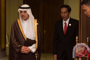 KTT OKI - Presiden bahas haji dengan Menlu Arab Saudi