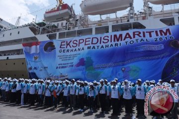 Peserta Ekspedisi Maritim nantikan gerhana di Belitung