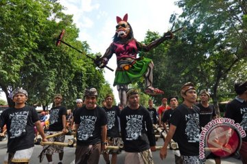 Belasan ogoh-ogoh diarak menyusuri Jalan Malioboro