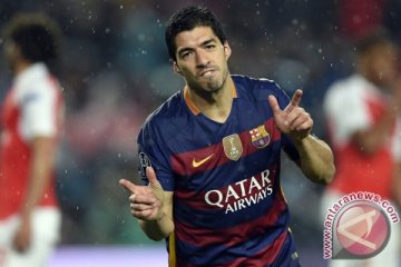 Luis Suarez dapat Sepatu Emas