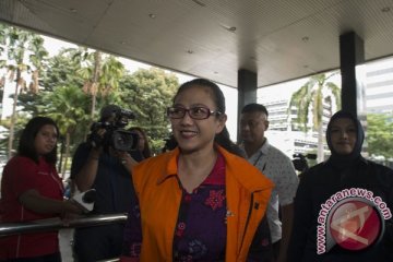 Damayanti kembalikan 240 ribu dolar Singapura