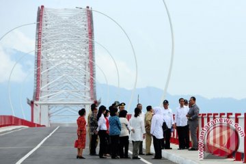 Jembatan "Pak Kasih" Tayan, Jembatan terpanjang di Kalimantan