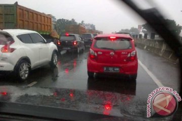 Tol Bekasi hingga Karawang timur ramai lancar