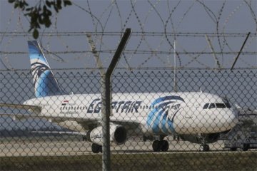 Mesir cari pesawat hilang EgyptAir