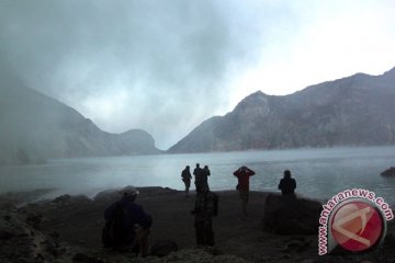 Pendakian Gunung Ijen dibatasi radius satu kilometer