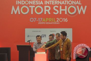 Wapres Jusuf Kalla resmikan pameran otomotif IIMS 2016