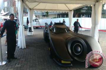 Besok mobil batman bisa ditumpangi pengunjung IIMS