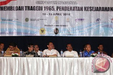 Panitia simposium 1965 serahkan hasil ke menkopolhukam