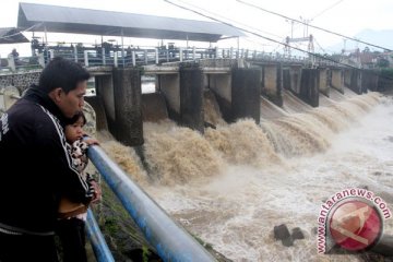 Jakarta waspada banjir, Bendung Katulampa siaga tiga