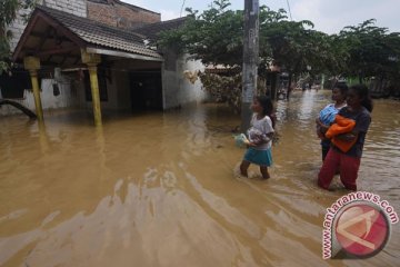 Enam rumah PGP Bekasi hancur diterjang banjir